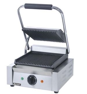 Admiral Craft SG-811 Countertop Sandwich Grill with Grooved Plates - 8.5" x 9" Cooking Surface - 120V, 1750W